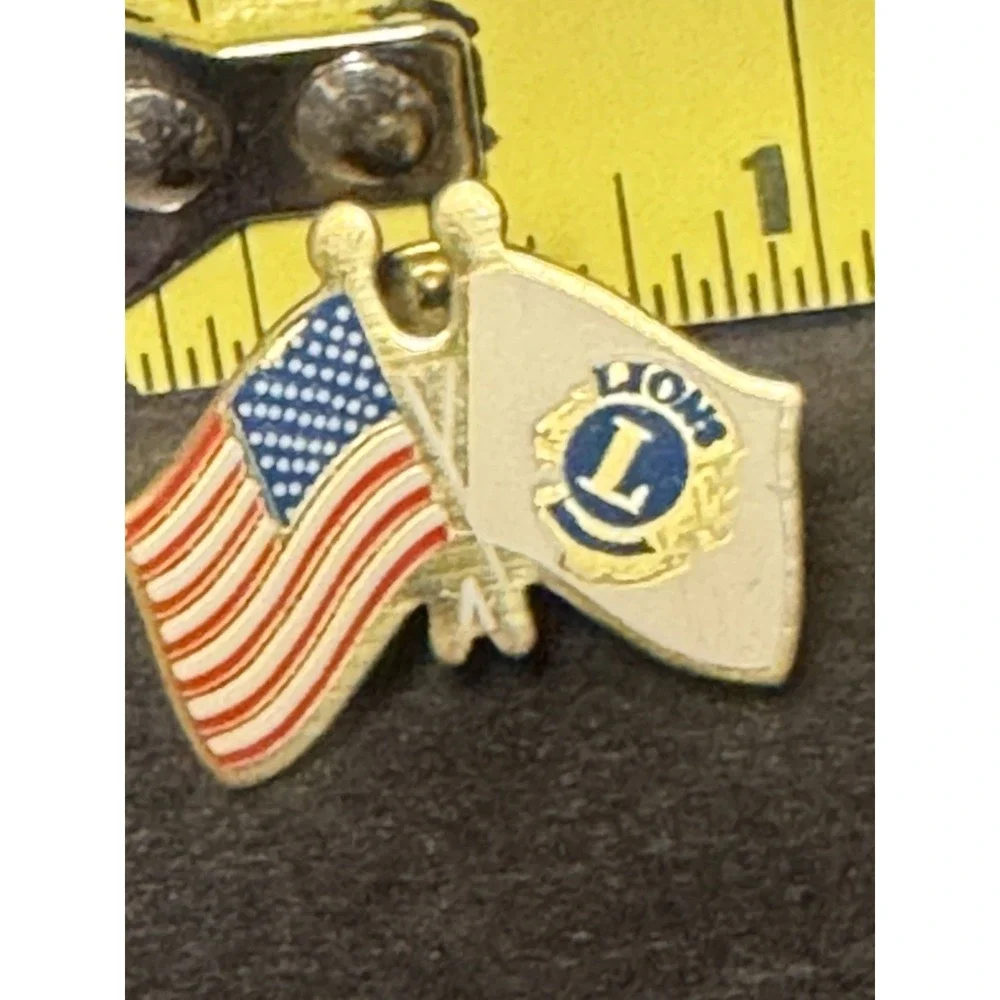 Vintage Lions Club Lapel‎ Pin Collector EUC American